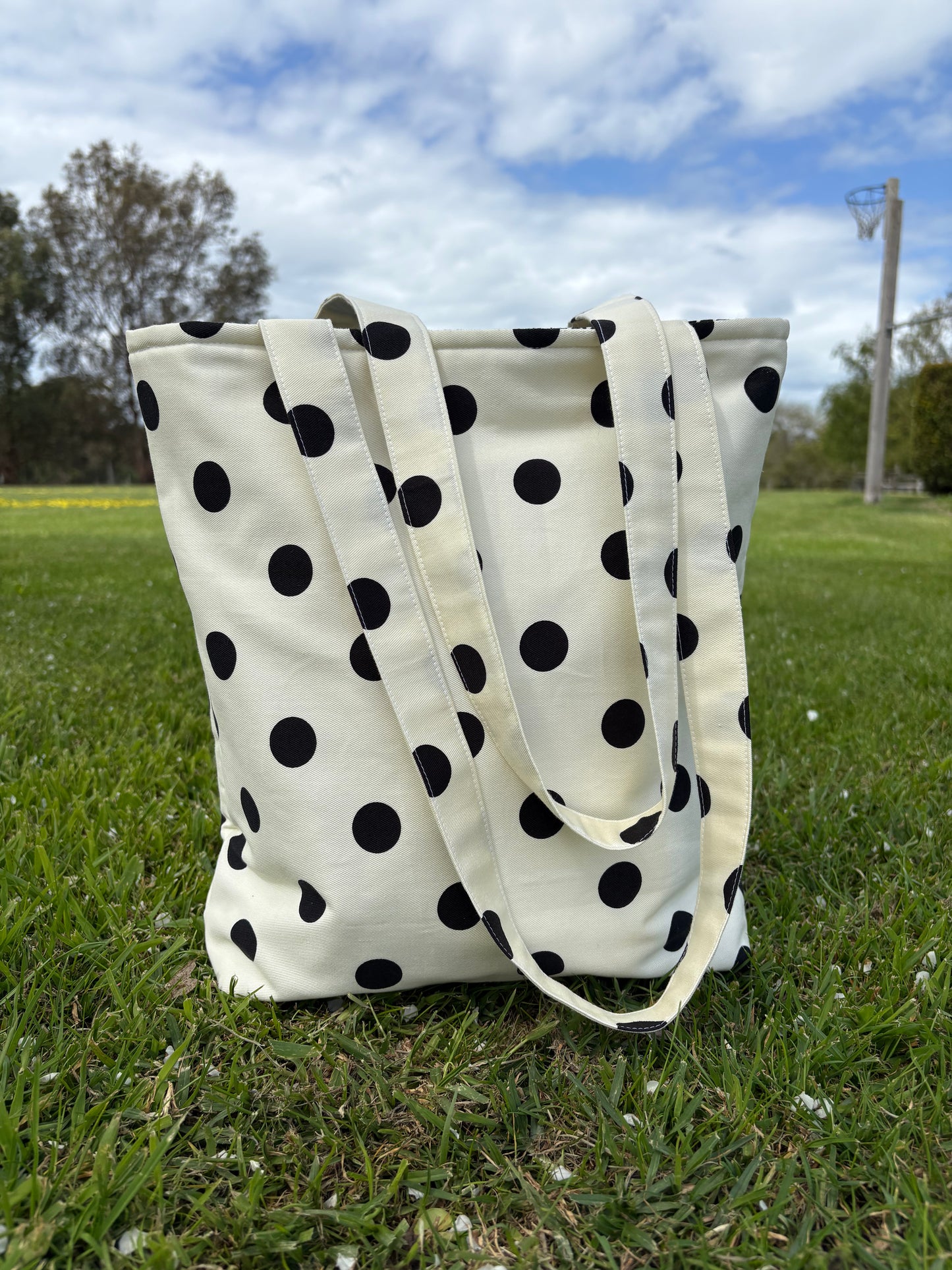 Pocka dot tote bag
